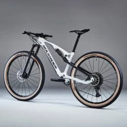 VÉLO VTT TOUT SUSPENDU ROCKRIDER XC 900 S 29'' CARBONE -Velos Ville Boutique velo vtt tout suspendu rockrider xc 900 s 29 carbone 3 600x600 1