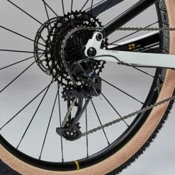 VÉLO VTT TOUT SUSPENDU ROCKRIDER XC 900 S 29'' CARBONE -Velos Ville Boutique velo vtt tout suspendu rockrider xc 900 s 29 carbone 5 600x600 1